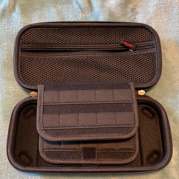 Nintendo Switch Hard Shell Case - Picture 4 of 10